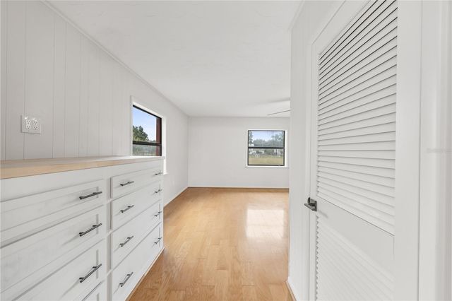 274 W KINGS HIGHWAY, Center Hill, FL 33514