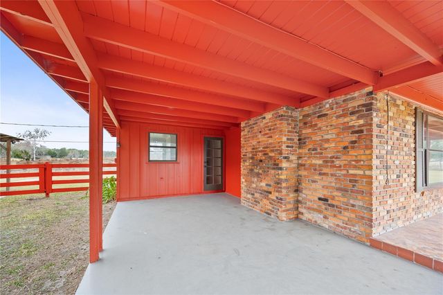 274 W KINGS HIGHWAY, Center Hill, FL 33514