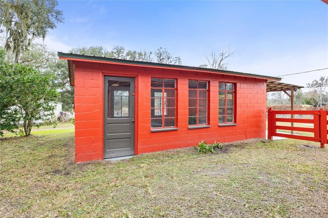 274 W KINGS HIGHWAY, Center Hill, FL 33514