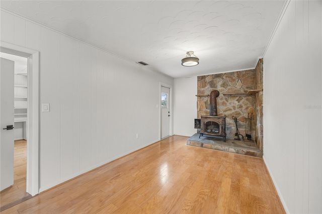 274 W KINGS HIGHWAY, Center Hill, FL 33514