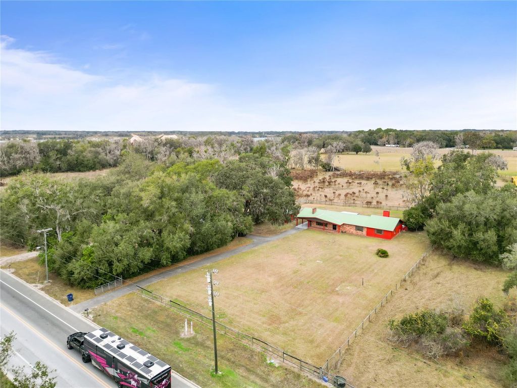 274 W KINGS HIGHWAY, Center Hill, FL 33514