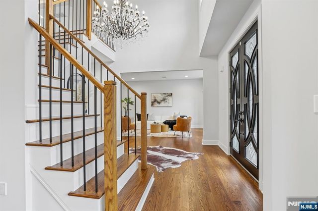 8 Broad Street, Demarest, NJ 07627