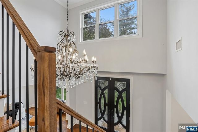 8 Broad Street, Demarest, NJ 07627