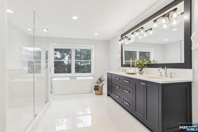 8 Broad Street, Demarest, NJ 07627
