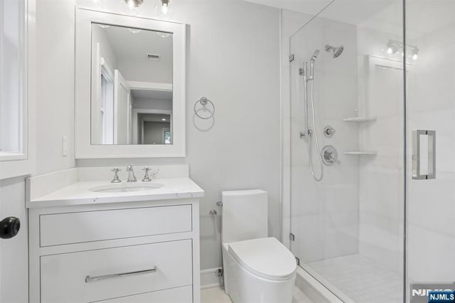 8 Broad Street, Demarest, NJ 07627