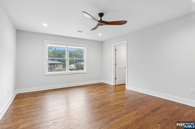 8 Broad Street, Demarest, NJ 07627