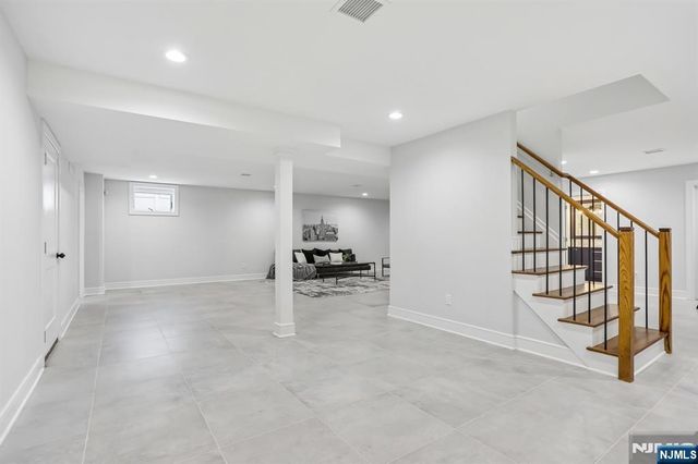 8 Broad Street, Demarest, NJ 07627