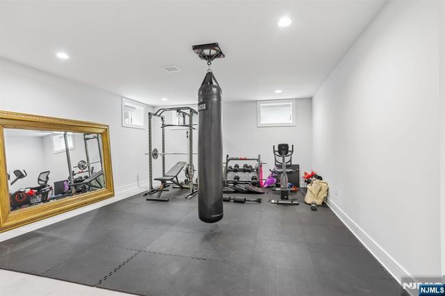 8 Broad Street, Demarest, NJ 07627