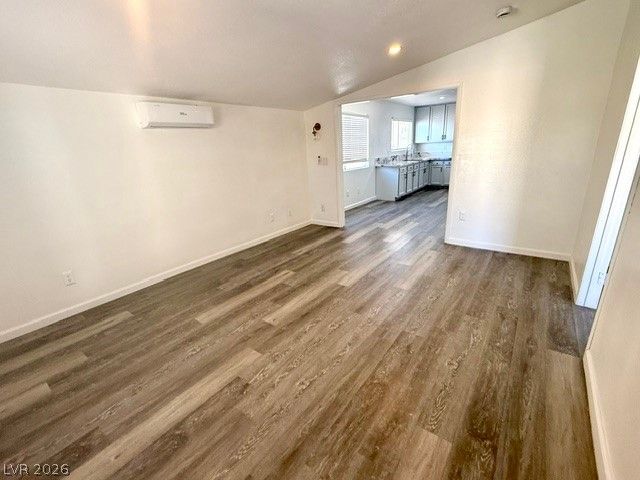 7566 Isley Avenue, Las Vegas, NV 89147
