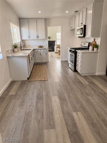 7566 Isley Avenue, Las Vegas, NV 89147