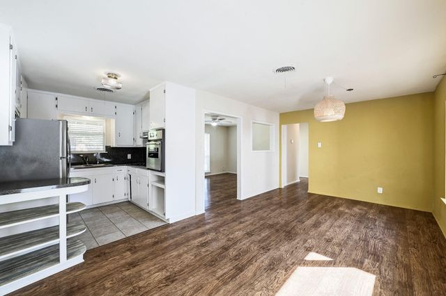 4701 SYLVANDALE DR 1, Austin, TX 78745