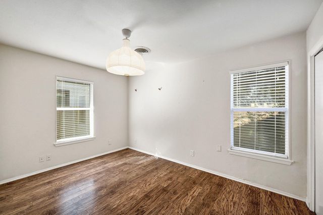 4701 SYLVANDALE DR 1, Austin, TX 78745