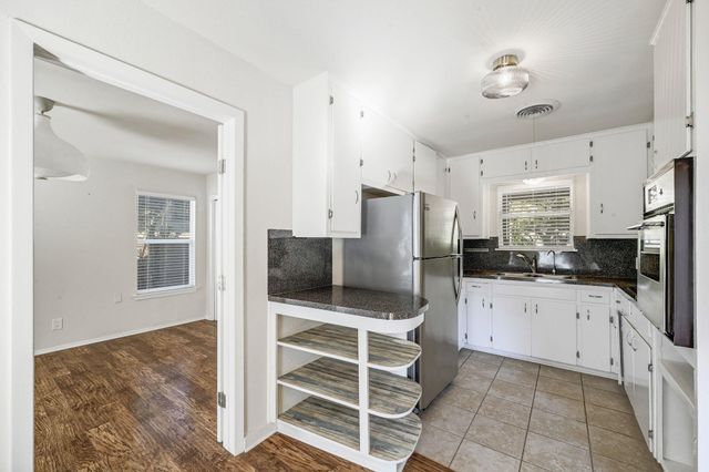 4701 SYLVANDALE DR 1, Austin, TX 78745
