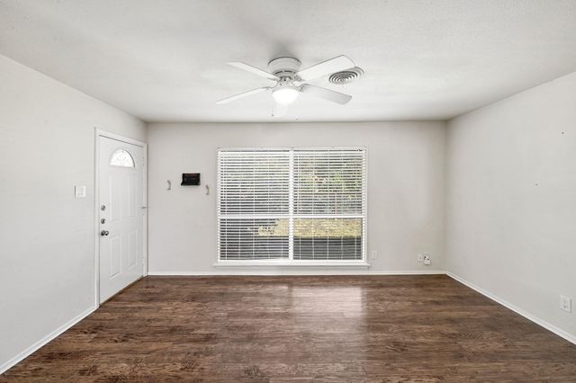 4701 SYLVANDALE DR 1, Austin, TX 78745