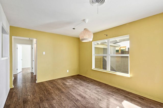 4701 SYLVANDALE DR 1, Austin, TX 78745
