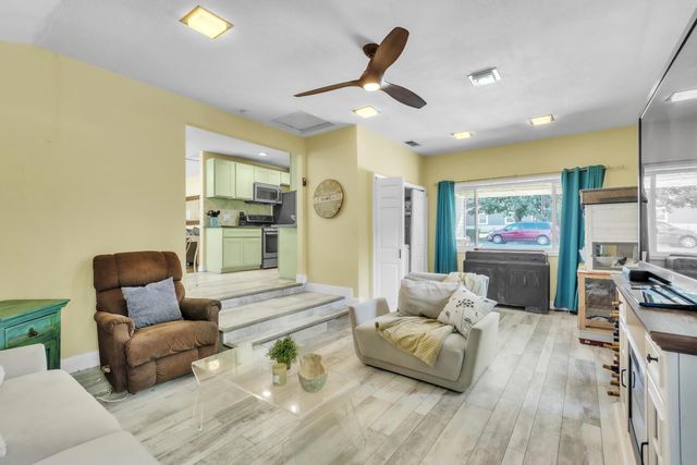 5533 Clark Ave, Carmichael, CA 95608