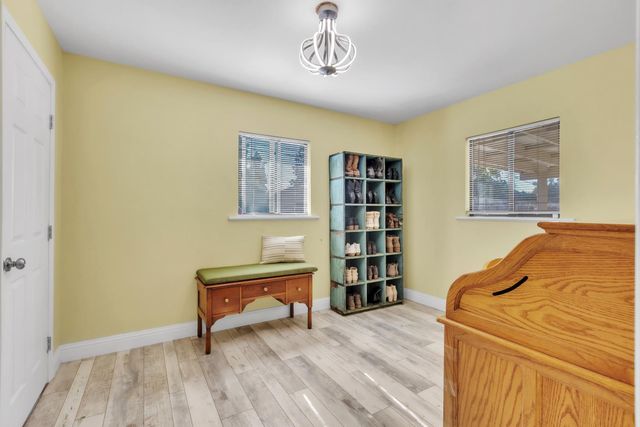 5533 Clark Ave, Carmichael, CA 95608