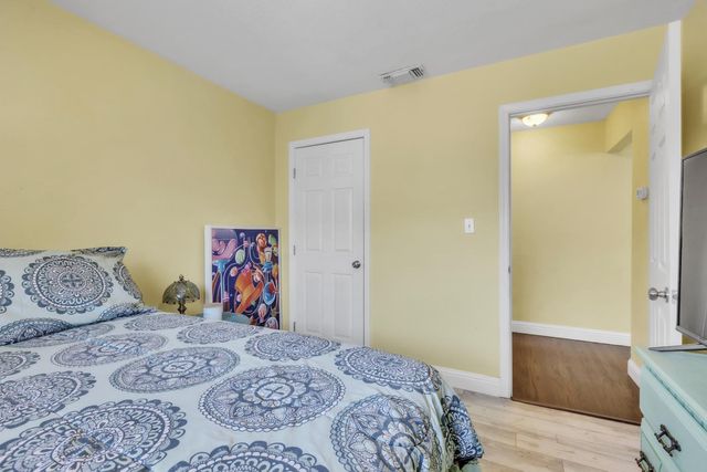 5533 Clark Ave, Carmichael, CA 95608