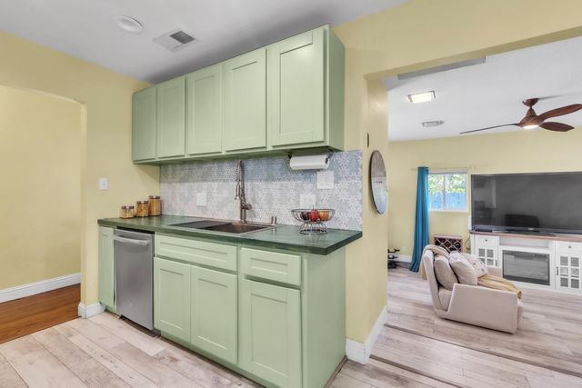 5533 Clark Ave, Carmichael, CA 95608