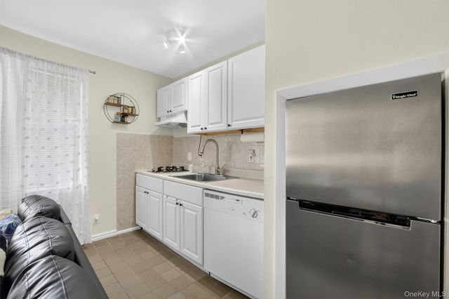 205 W Post Road E-1-O, White Plains, NY 10606