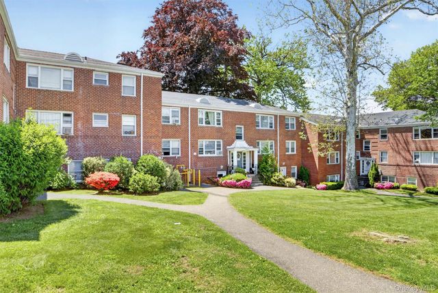 205 W Post Road E-1-O, White Plains, NY 10606