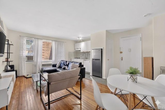 205 W Post Road E-1-O, White Plains, NY 10606