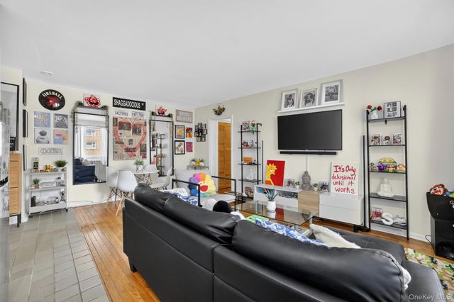 205 W Post Road E-1-O, White Plains, NY 10606
