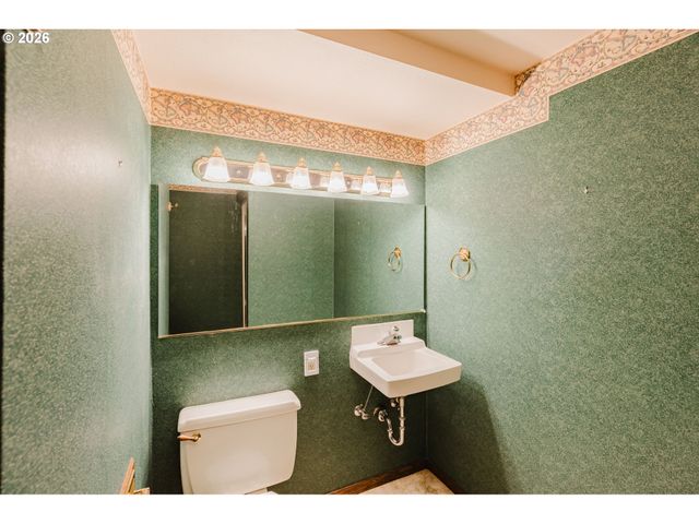 916 Nw CHIPMUNK Pl, Corvallis, OR 97330