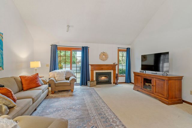 22 York Road, Bethlehem, NY 12077