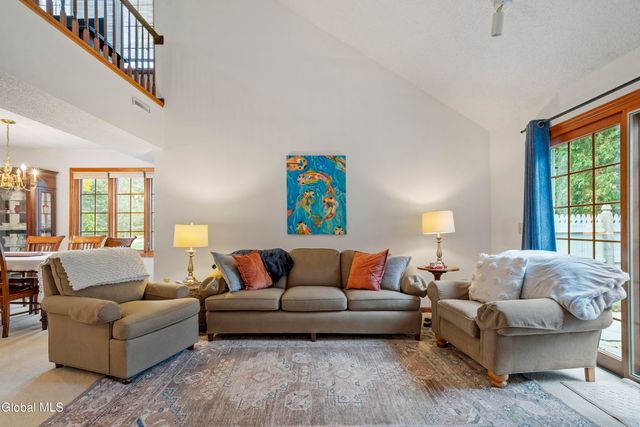 22 York Road, Bethlehem, NY 12077