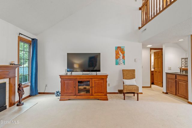 22 York Road, Bethlehem, NY 12077