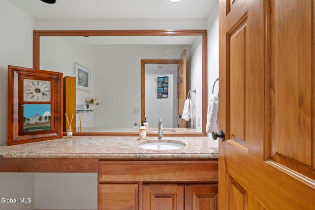 22 York Road, Bethlehem, NY 12077