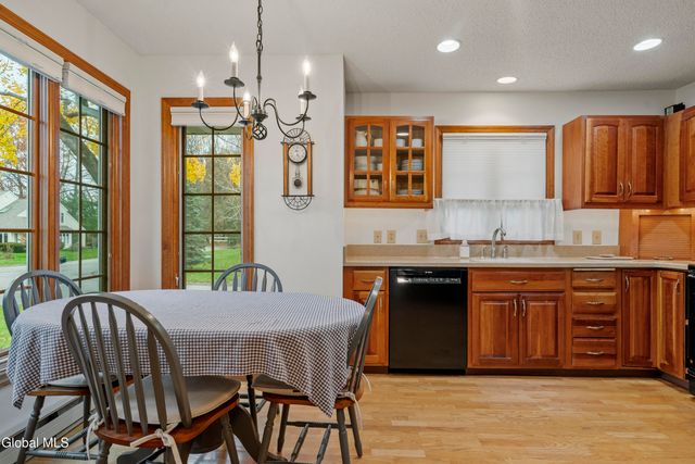 22 York Road, Bethlehem, NY 12077