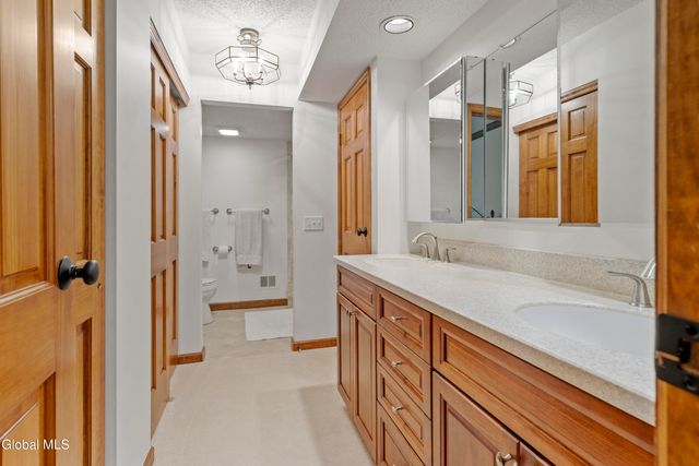 22 York Road, Bethlehem, NY 12077