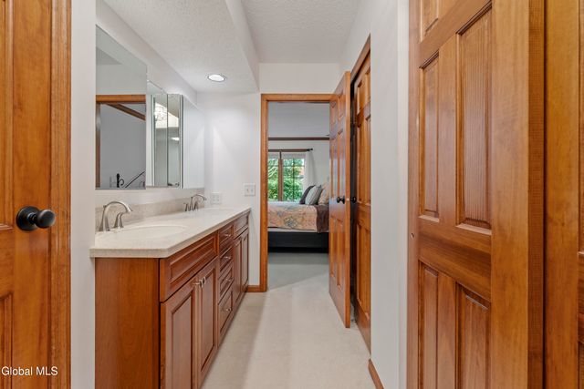 22 York Road, Bethlehem, NY 12077