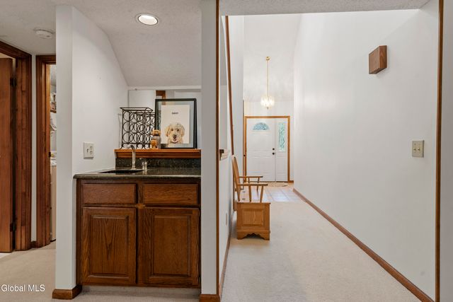 22 York Road, Bethlehem, NY 12077