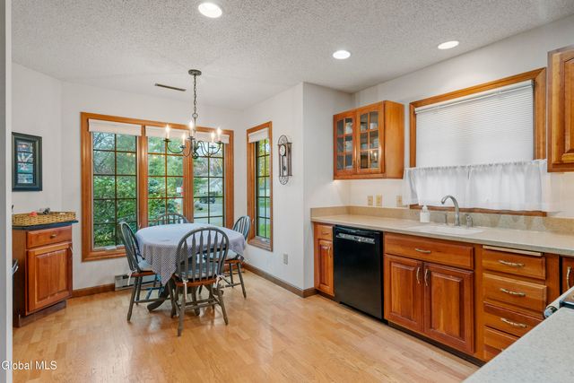 22 York Road, Bethlehem, NY 12077