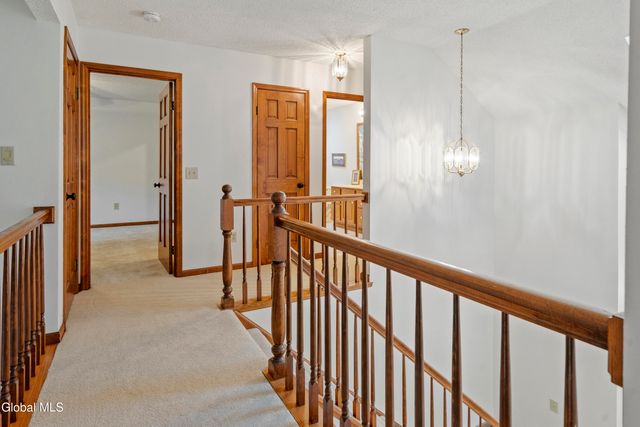 22 York Road, Bethlehem, NY 12077