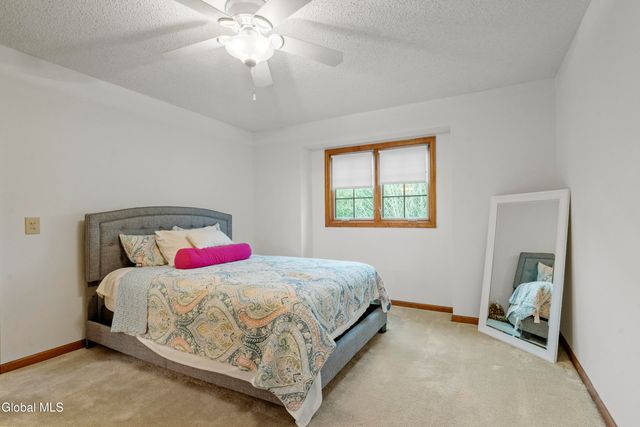 22 York Road, Bethlehem, NY 12077