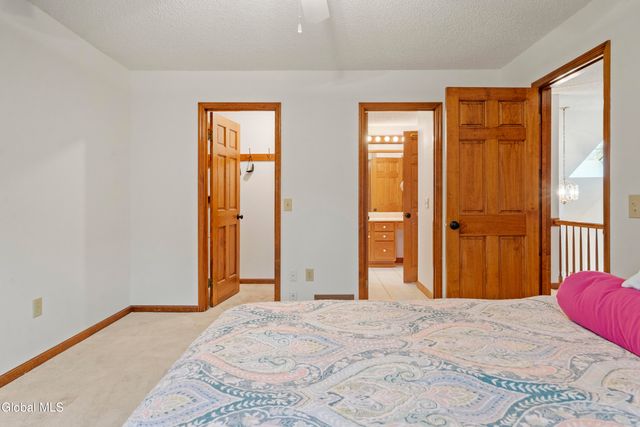 22 York Road, Bethlehem, NY 12077