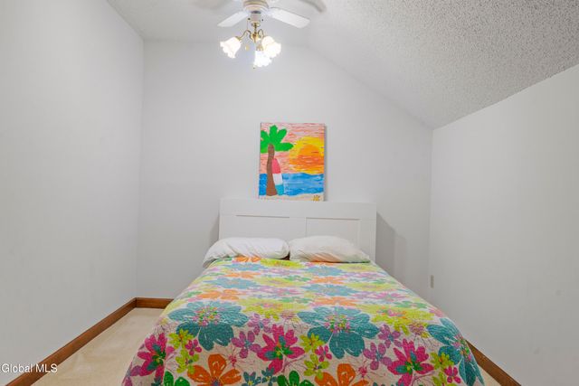 22 York Road, Bethlehem, NY 12077