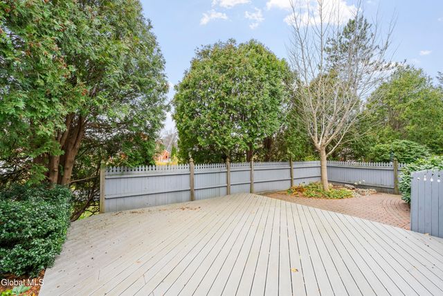 22 York Road, Bethlehem, NY 12077