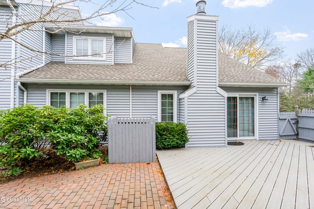 22 York Road, Bethlehem, NY 12077