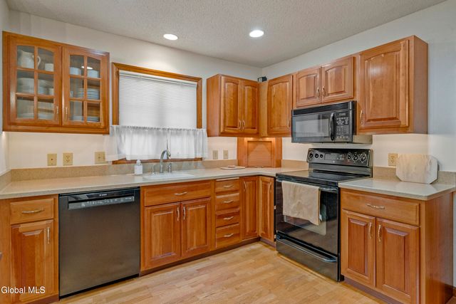 22 York Road, Bethlehem, NY 12077