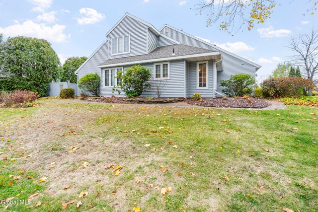 22 York Road, Bethlehem, NY 12077