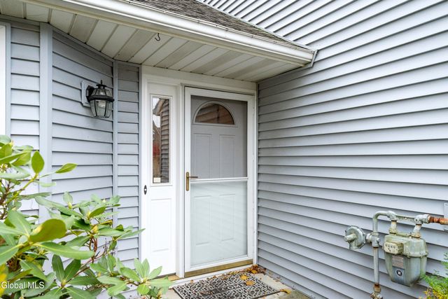 22 York Road, Bethlehem, NY 12077