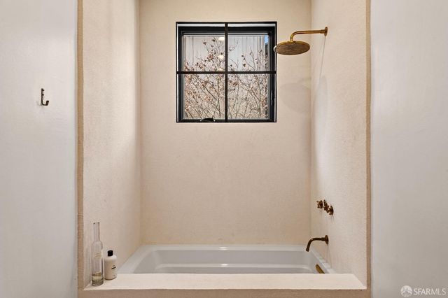 969 Hayes Street 2, San Francisco, CA 94117