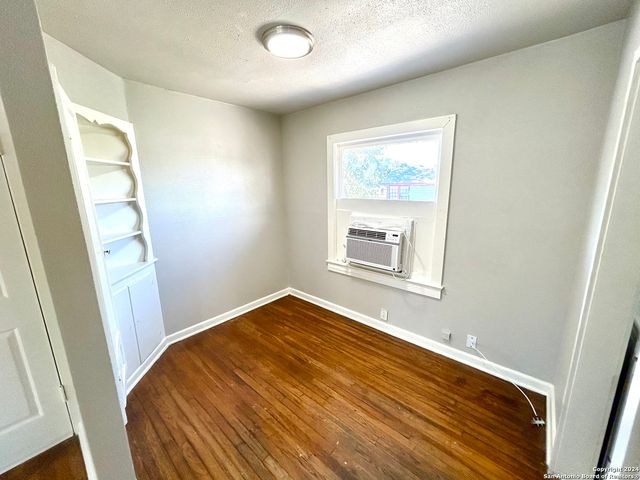 425 Maverick St Apt 8, San Antonio, TX 78212