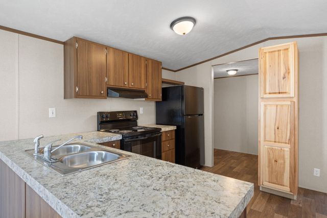 606 W Lampasas ST, Lometa, TX 76853