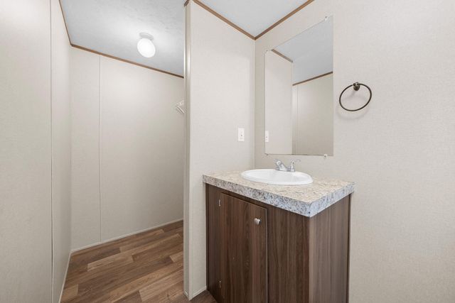 606 W Lampasas ST, Lometa, TX 76853